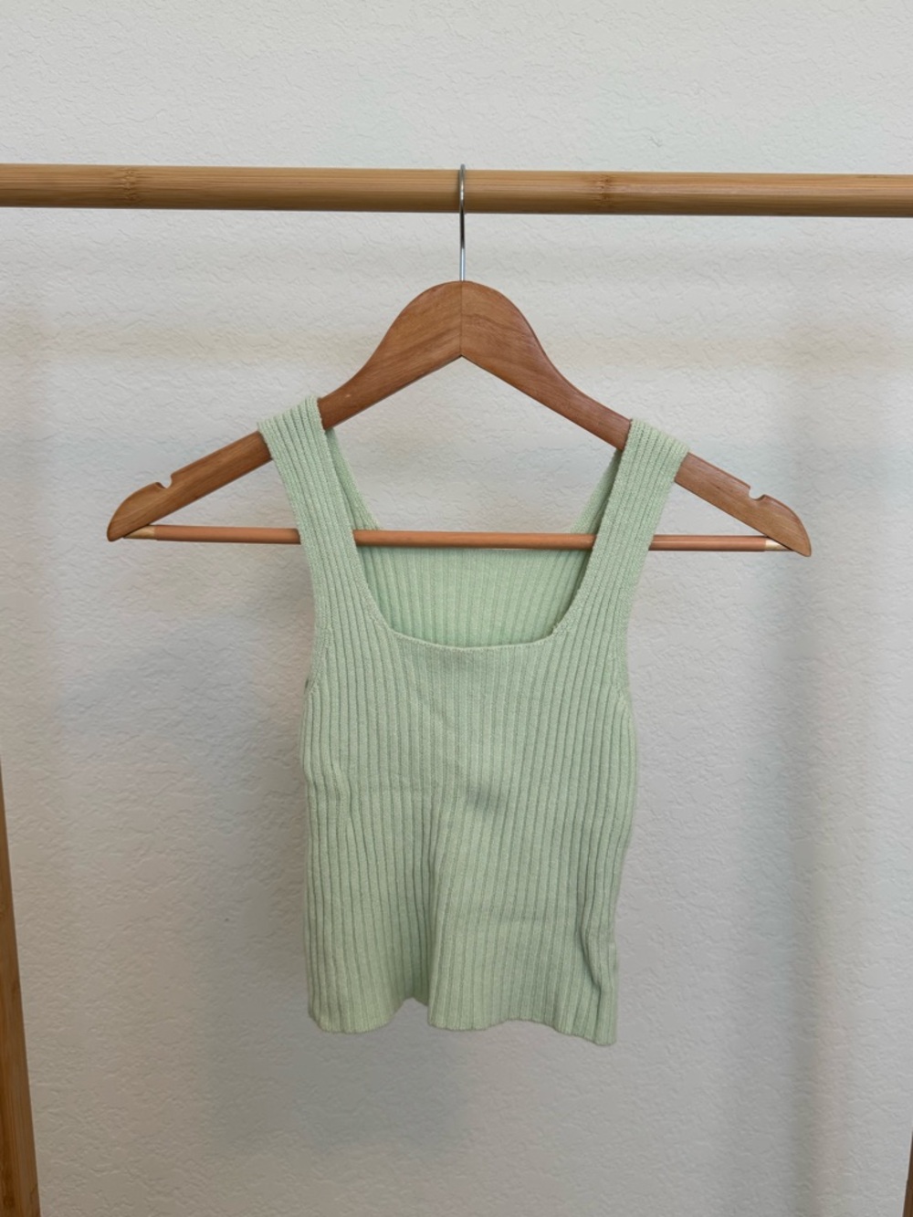 Brandy Melville crop top